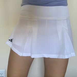 Women’s adidas white tennis skirt small brand new